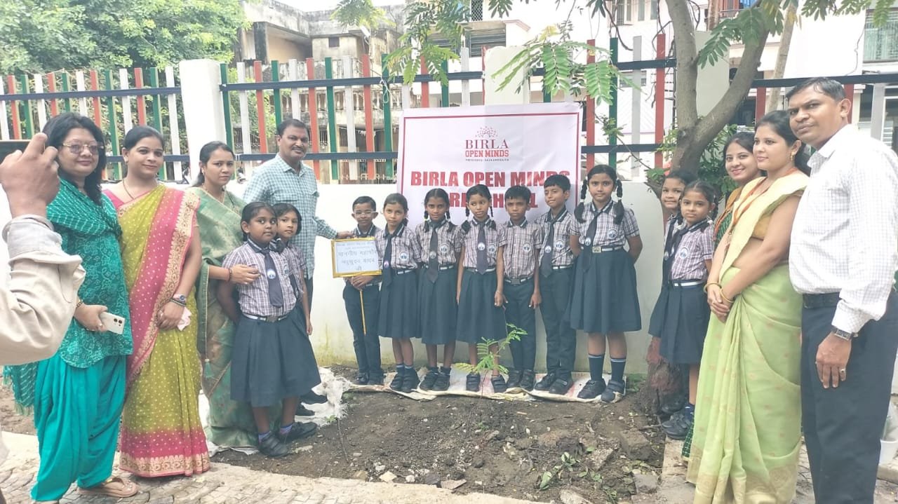 दिल्ली दरवाजा के पास निर्मित प्रथम तल की 2 दुकानोे की नीलामी से निगम को 62 लाख 12 हजार रूपये की आय