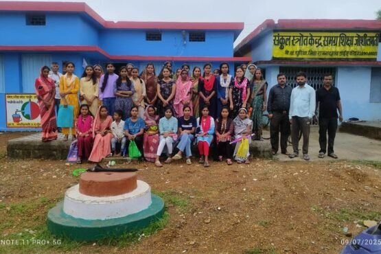 जोशीलमती मे युवतियो एवं महिलाओ ने ब्यूटीपार्लर, सिलाई, कढ़ाई के लिए 27 ने कराया पंजीयन