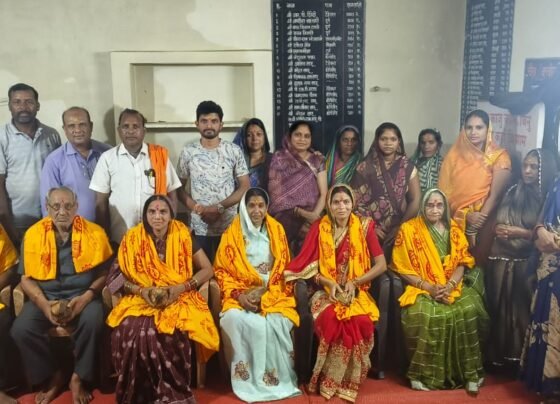 ग्राम कोपेडीह में गुरु पूर्णिमा महोत्सव आदर्श नवयुवक दुर्गा मंदिर में आयोजित किया गया
