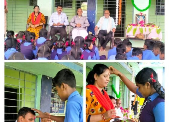 पार्रीखुर्द स्कूल मे गुरू पूर्णिमा उत्सव का आयोजन