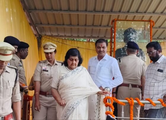 महापौर मधुसूदन यादव ने मदनवाड़ा में हुये शहीदों को दी श्रद्धांजलि